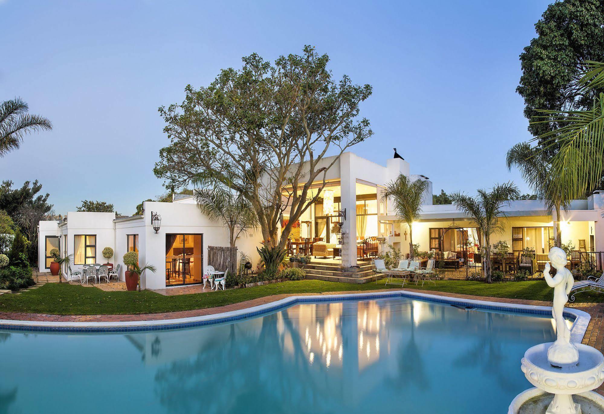 Cape Pillars Boutique Hotel Durbanville Bagian luar foto